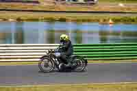 Vintage-motorcycle-club;eventdigitalimages;mallory-park;mallory-park-trackday-photographs;no-limits-trackdays;peter-wileman-photography;trackday-digital-images;trackday-photos;vmcc-festival-1000-bikes-photographs